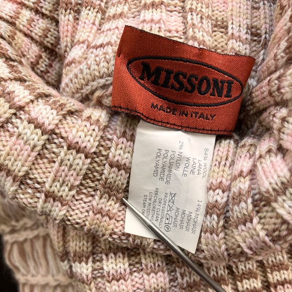 VINTAGE MISSONI WOOL TURTLENECK - Picture 3 of 14